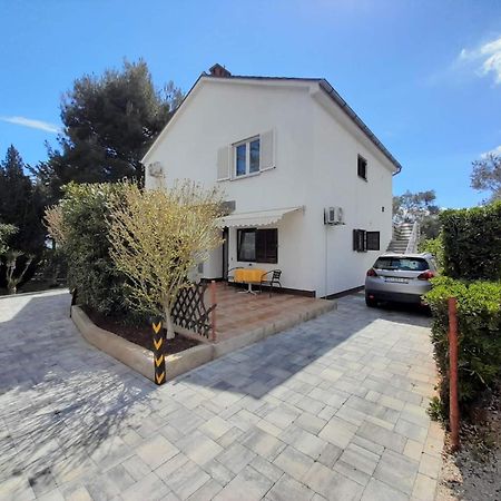 Lovely Studio Malina Close To The Beach Krk Town Extérieur photo