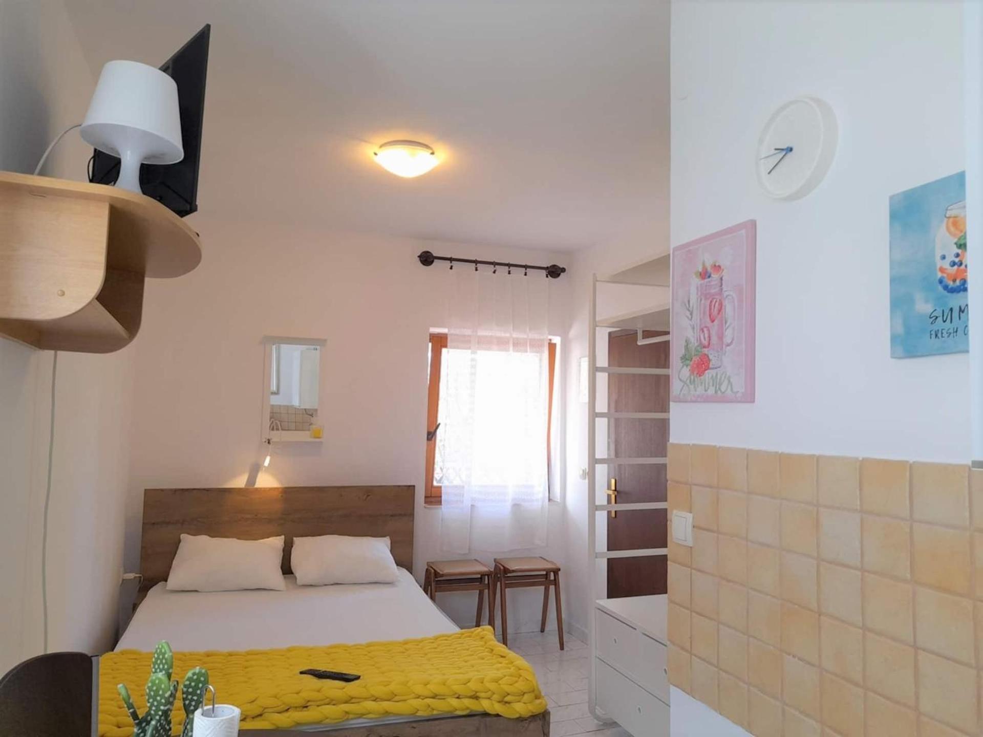 Lovely Studio Malina Close To The Beach Krk Town Extérieur photo