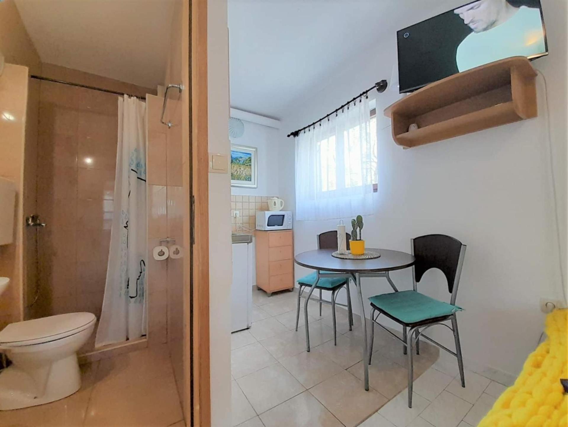 Lovely Studio Malina Close To The Beach Krk Town Extérieur photo
